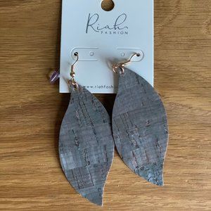 WAVE MARQUISE CORK DROP EARRINGS ~ GREY